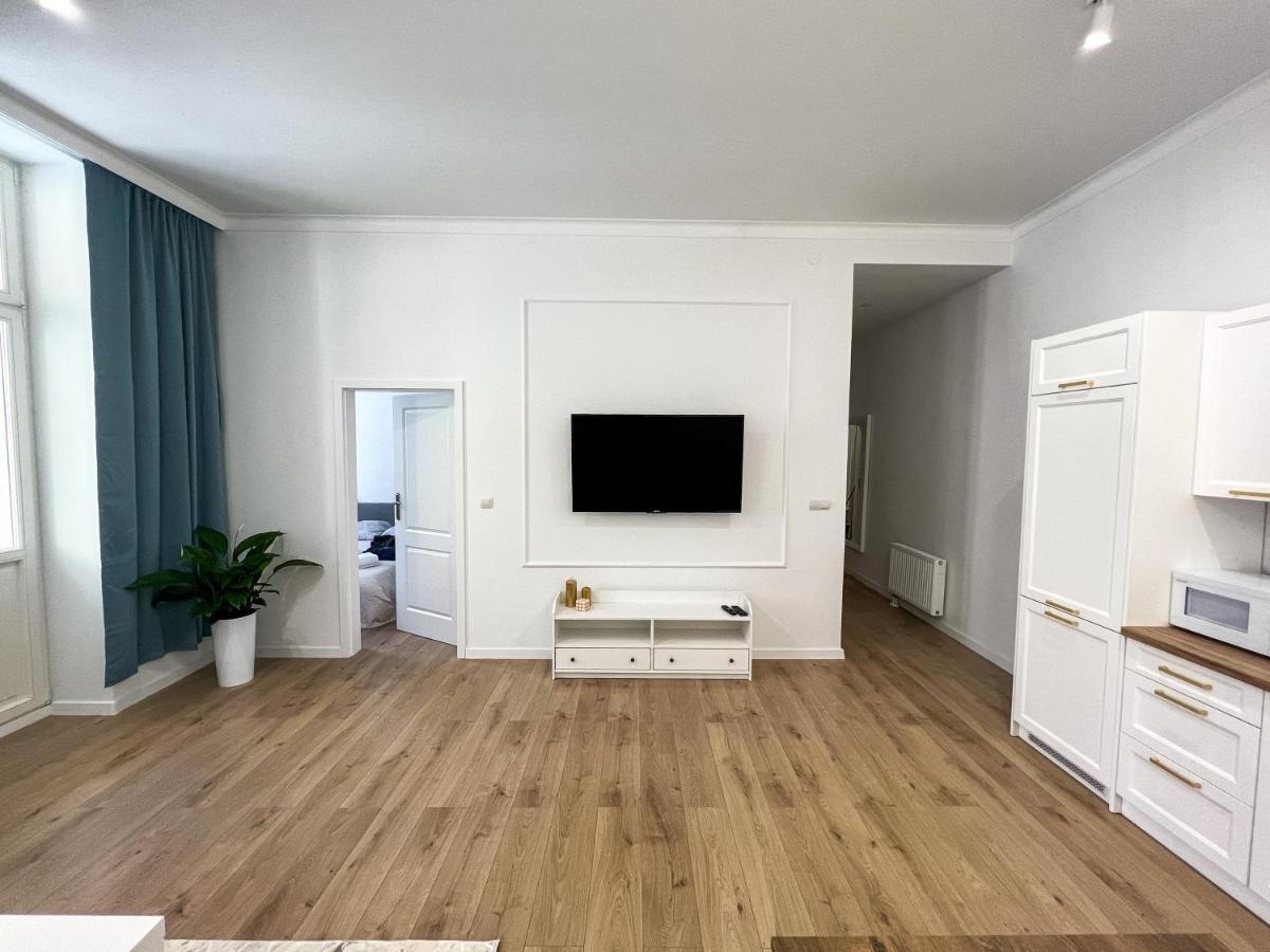 Zlote Apartamenty 6 Legnica Buitenkant foto